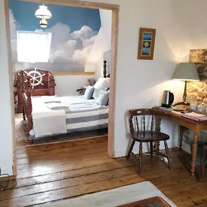 Maison Papillons Frühstückspension Plomodiern